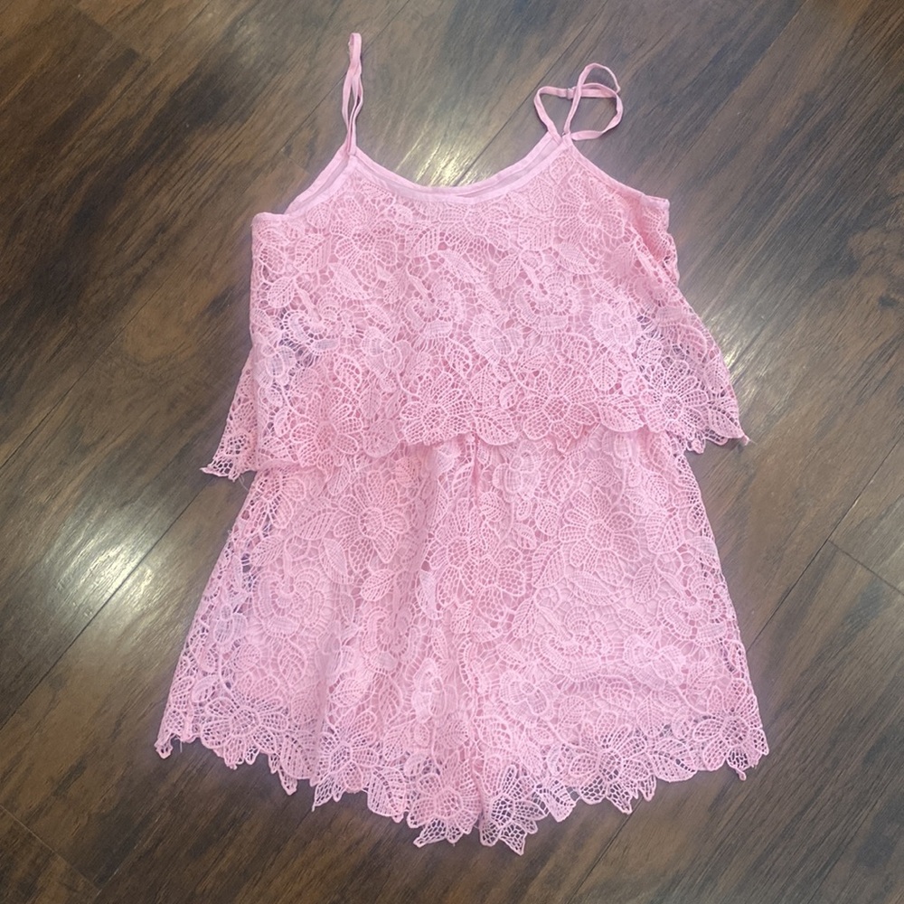 Lace romper - Picture 2 of 4
